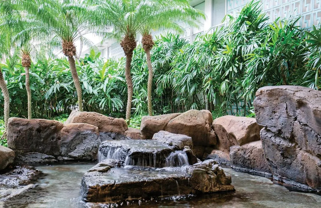 Wyndham Vacation Resorts Royal Garden At Waikiki-1